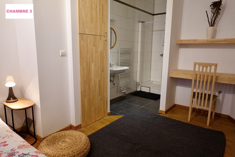 Nice bedroom with bathroom - Brussels center - 3