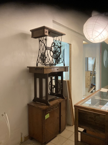 Very large ground floor loft with furnished studio - 2