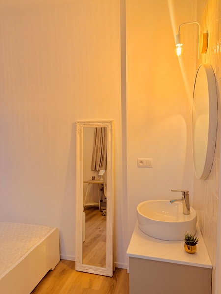 New furnished room with private bathroom - 4