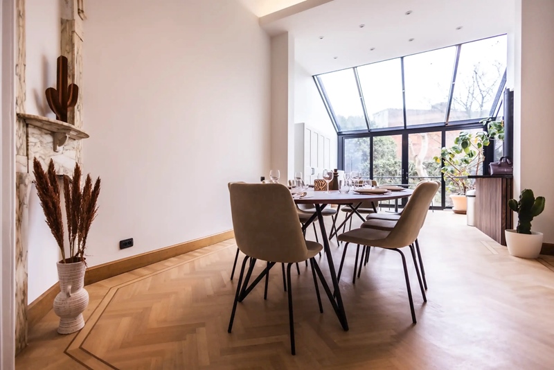 Ommeganck: Beautiful Renovated Mansion - 2