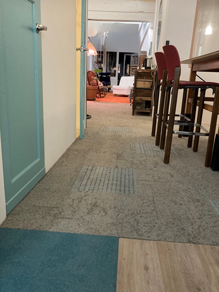 Very large ground floor loft with furnished studio - 4