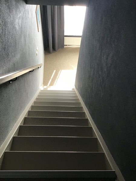 Ready-to-move-in furnished room - 4