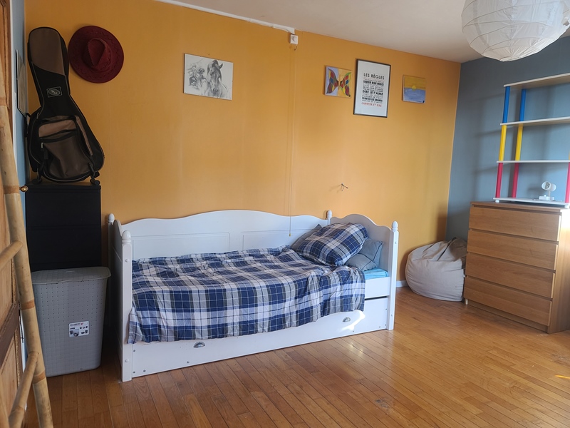 Chambre meublée + SDD - 2