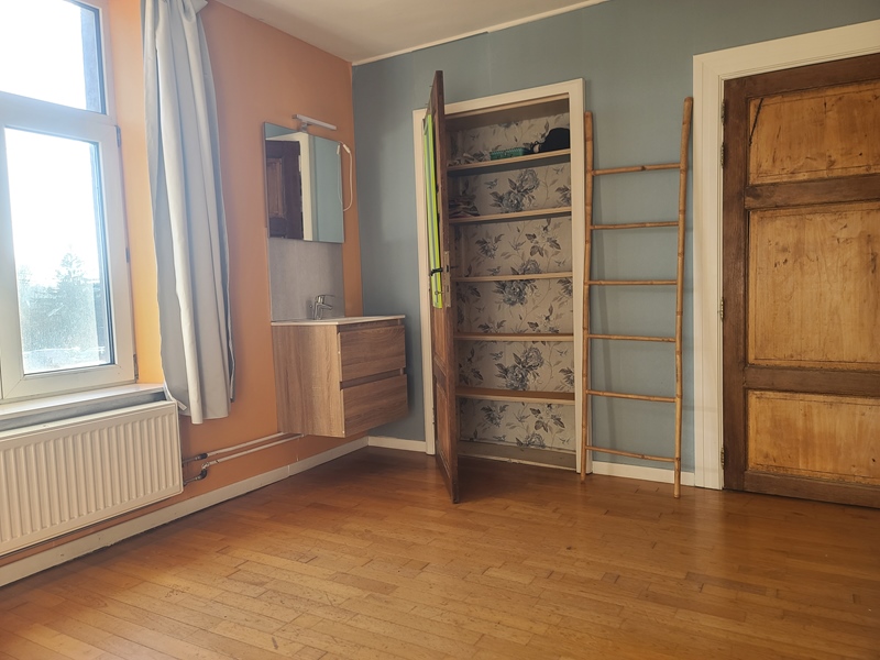 Chambre meublée + SDD - 3