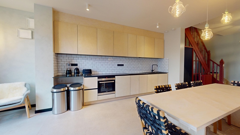 Krijgslaan: Renovated Mansion in city Centre - 3