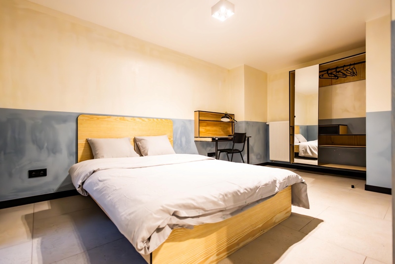 Lamoraal van Egmont: Modern mansion - 4