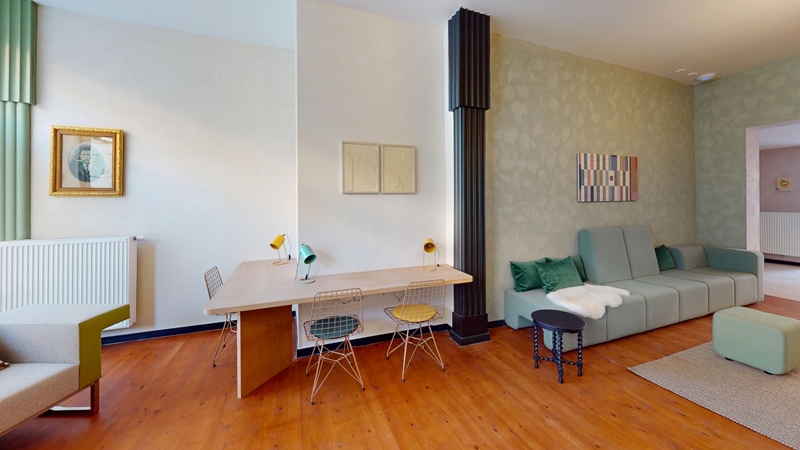 Kortrijksesteenweg: Beautifully Renovated Mansion - 2