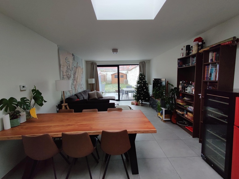 Bedroom in a modern shared house - 2