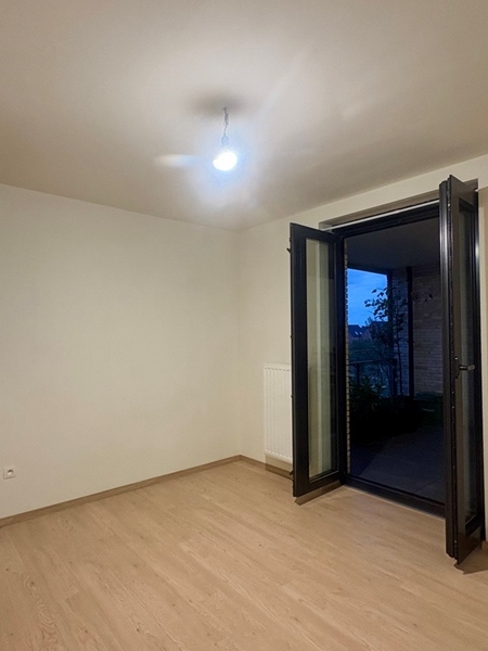 A modern apartment is looking for a female housemate - 2