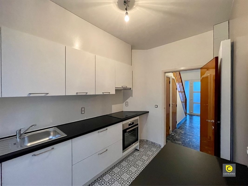 Residential project for 3 people with some external support - 4