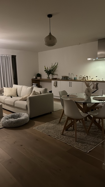 Modern 2-Bedroom Apartment with Sunny Terrace – Available fo - 3