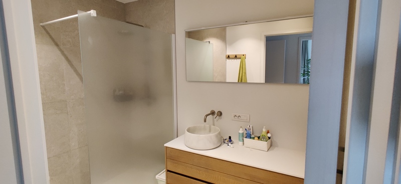 Cozy Room Available in Modern Apartment - 5