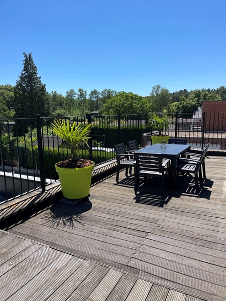 Large apartment in detached house with spacious terrace. - 2