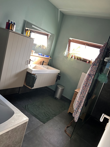 Room with shared areas - 5