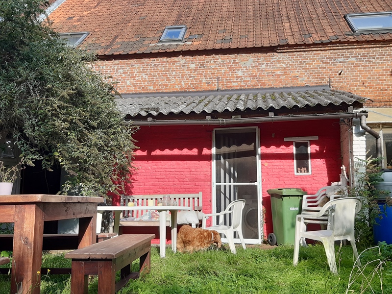 1 to 2 rooms available - 5