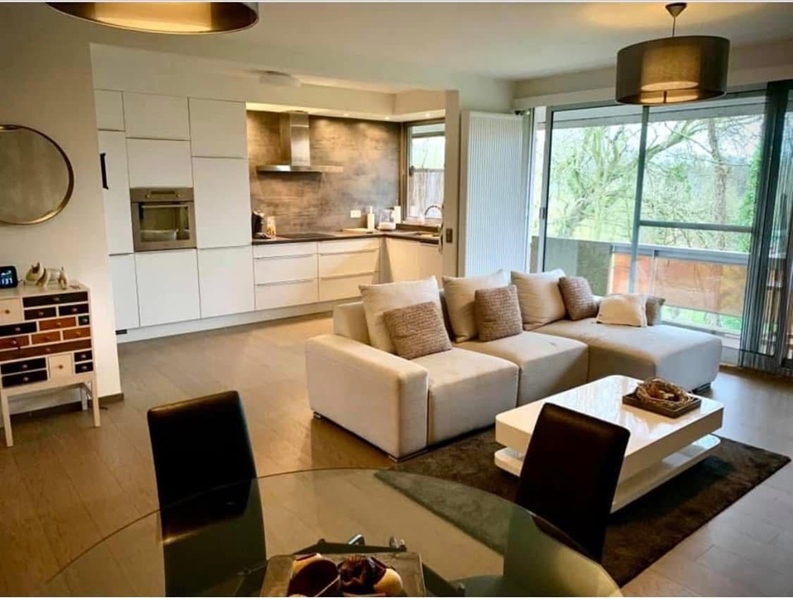 Cool urban art apartment in the green outskirts of Ghent - 2