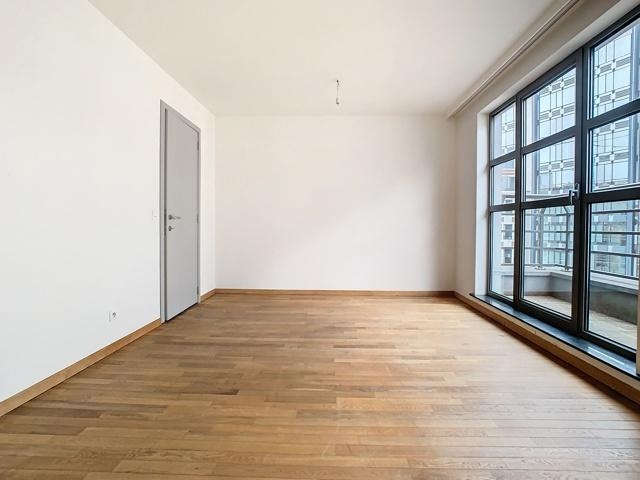 Looking for a Flatmate in a Spacious 3-Bedroom Apartment Nea - 4
