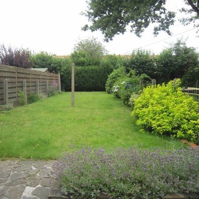 Beautiful house with sunny garden - 2