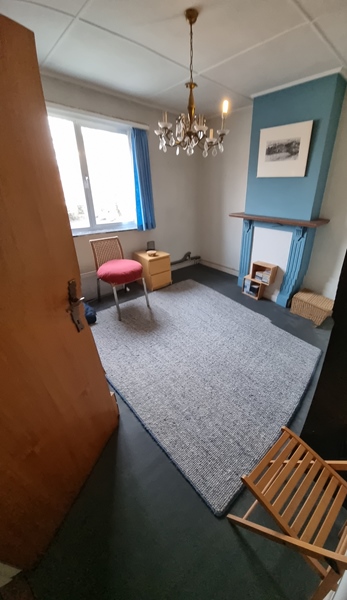 Beautiful house with sunny garden - 4