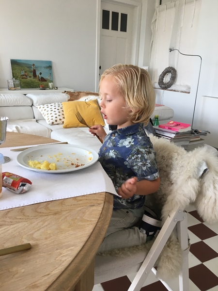 Looking for a new home with another lady - 3