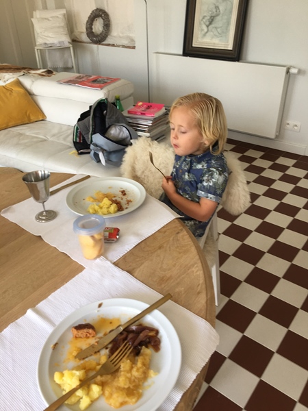 Looking for a new home with another lady - 4