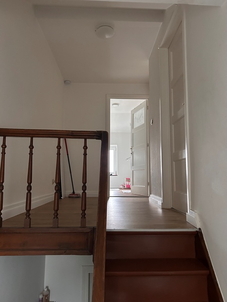 Centrally located house with large backyard - 4