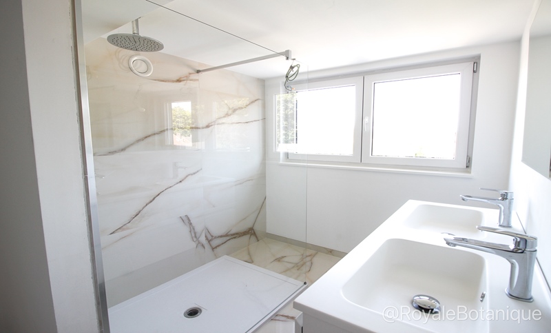 2 bedrooms in a renovated top-floor apartment - 3